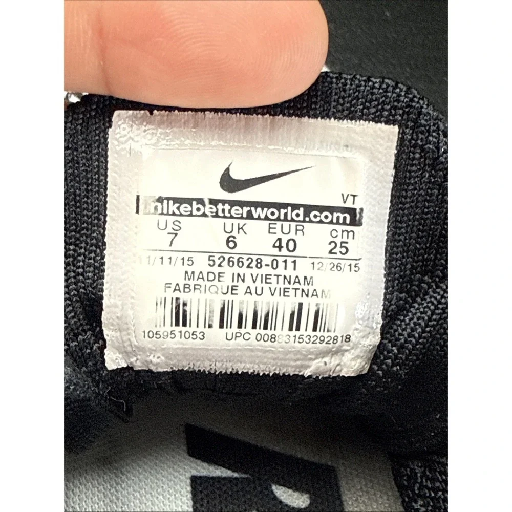 Nike Flyknit Racer Womens Sneakers Size 7 Athletic Running Shoes 526628-011